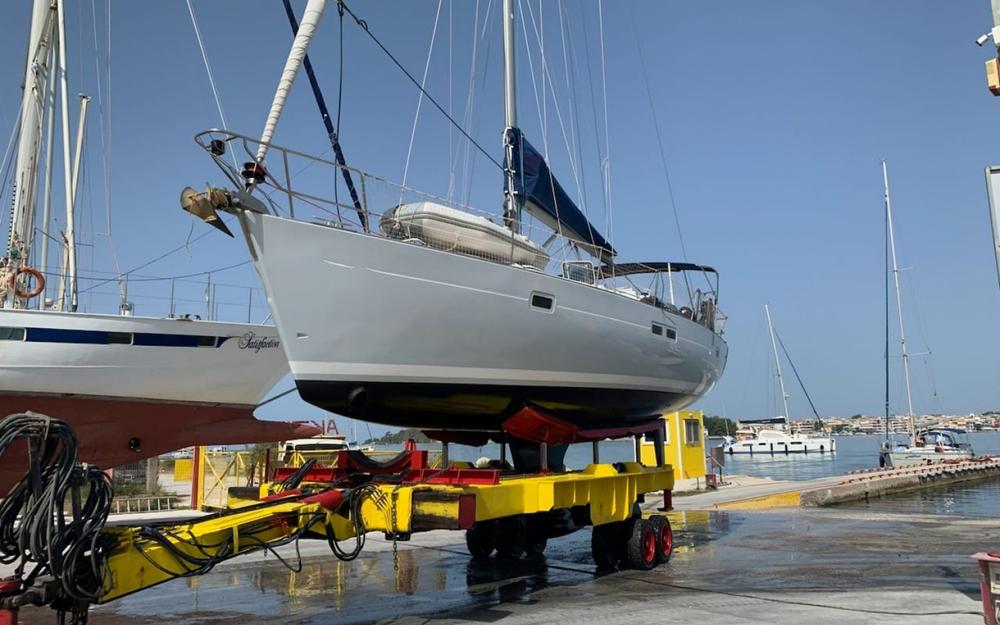 slider 8 Beneteau Oceanis 411 Celebration Performance